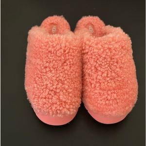 never worn ugg slippers